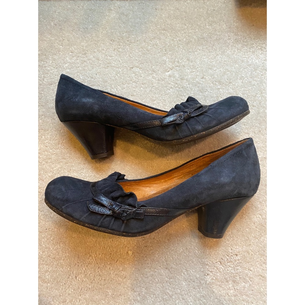 **NWOT** Vintage Naya Heels